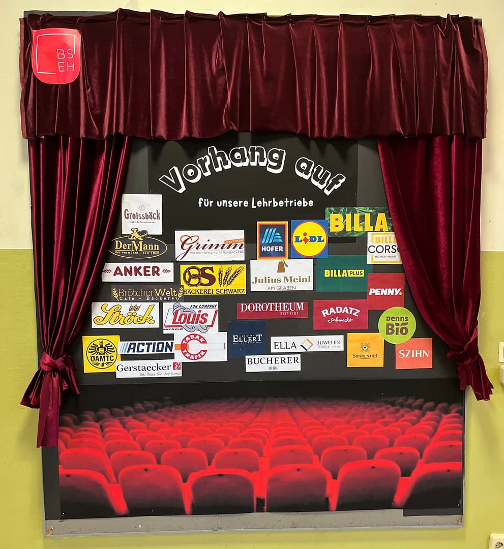 Du betrachtest gerade Vorhang auf für unsere Lehrbetriebe!